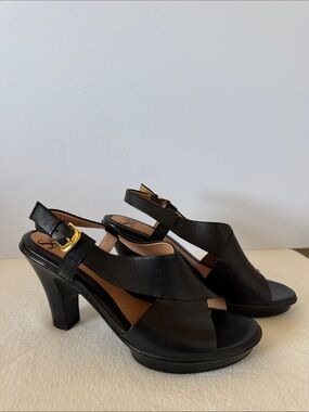 Soffit heeled sandals